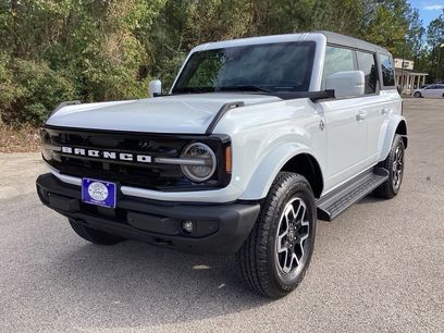New 2025 Ford Bronco Outer Banks