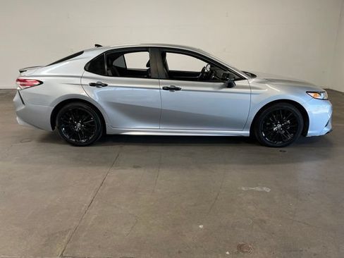 Used 2020 Toyota Camry SE AWD/4WD image 2