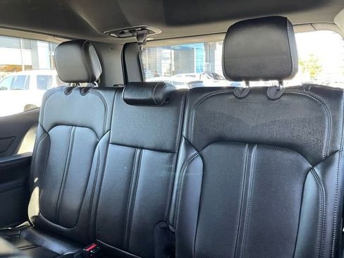 Used 2024 Jeep Wagoneer 4WD image 12