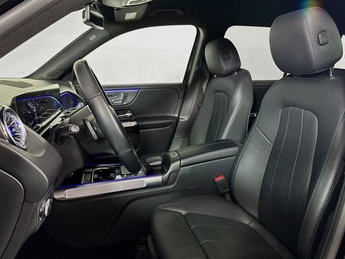 Certified 2023 Mercedes-Benz GLB 250 4MATIC image 18