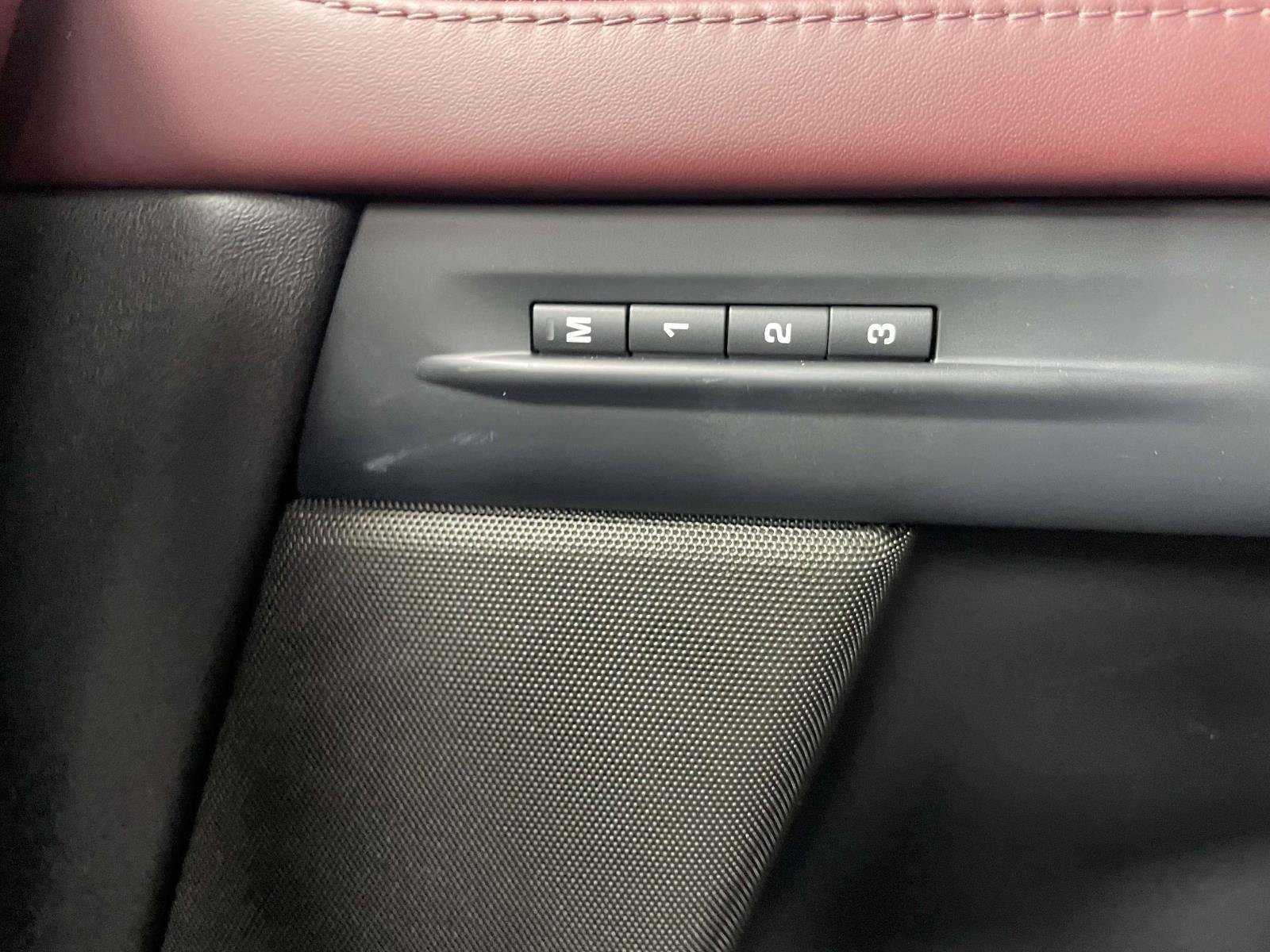 Used 2020 Land Rover Range Rover Evoque R-Dynamic HSE AWD/4WD image 30