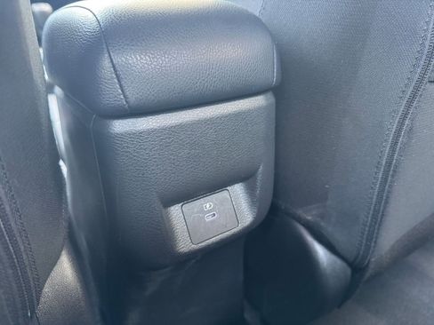 Used 2025 Nissan Versa SV image 22