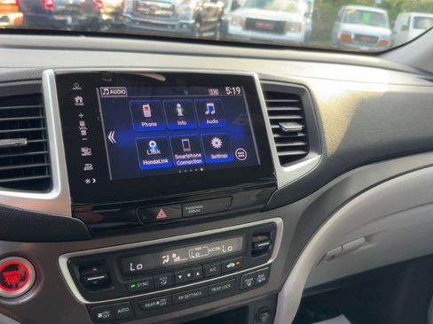 Used 2017 Honda Pilot EX image 18