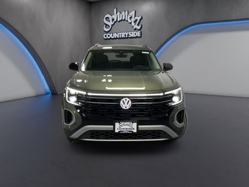 New 2026 Volkswagen Atlas Peak Edition image 6