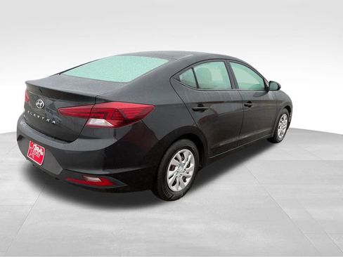 Used 2019 Hyundai Elantra SE image 7
