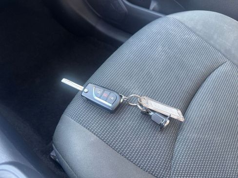 Used 2025 Toyota RAV4 LE image 22