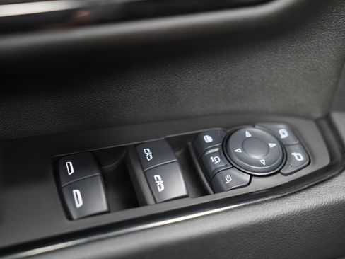 Used 2024 GMC Sierra 2500 AT4 w/ AT4 Preferred Package image 17