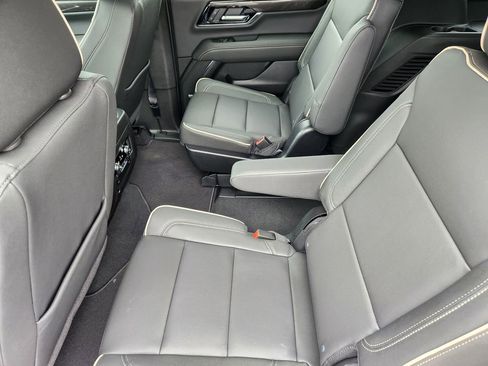 New 2026 GMC Yukon Elevation image 9