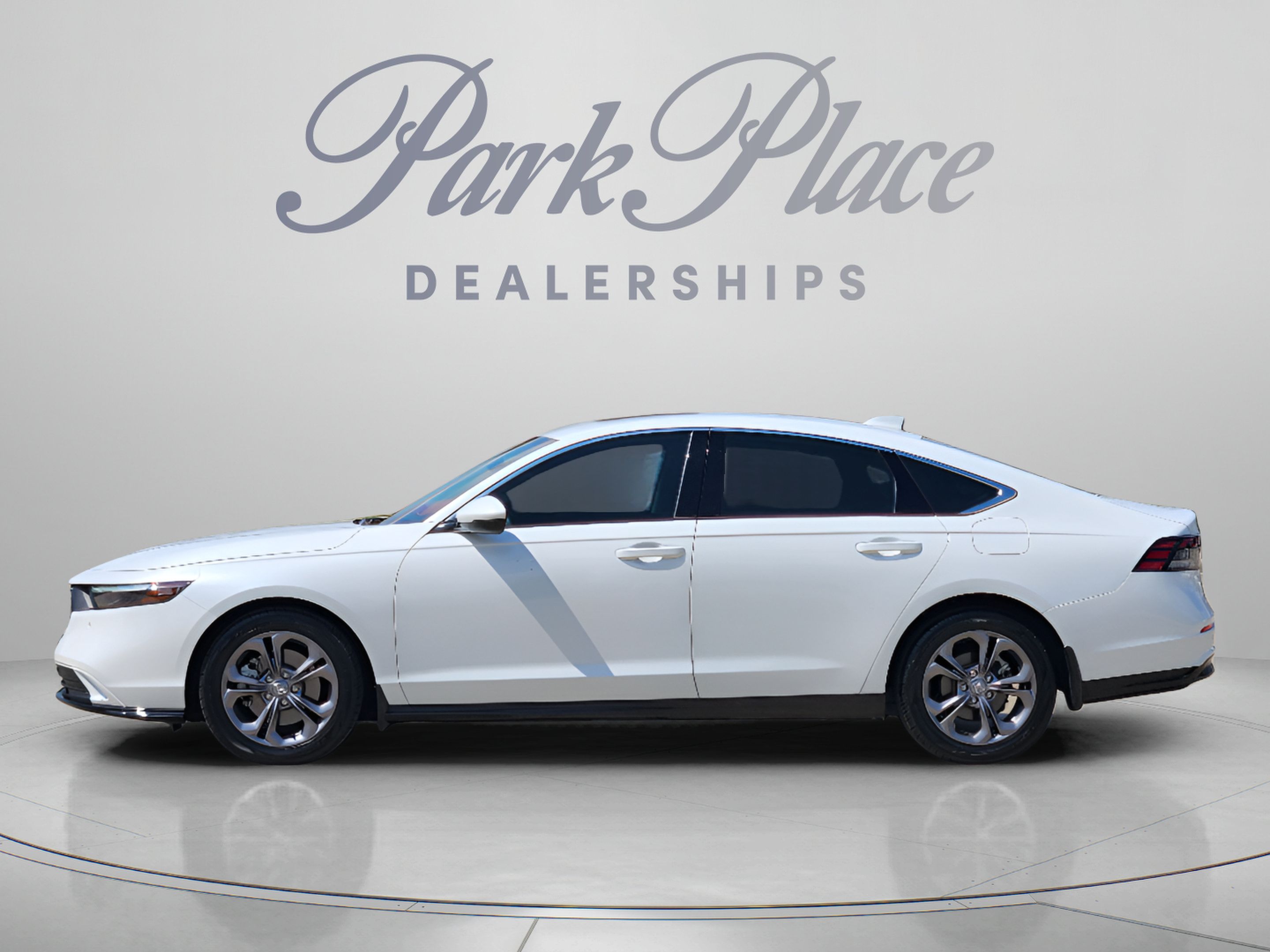 Used 2024 Honda Accord EX-L image 2