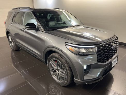 New 2026 Ford Explorer ST-Line w/ ST-Line Street Pack image 1