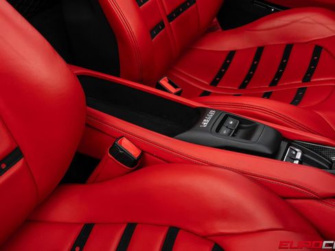 Used 2021 Ferrari F8 Tributo RWD image 47