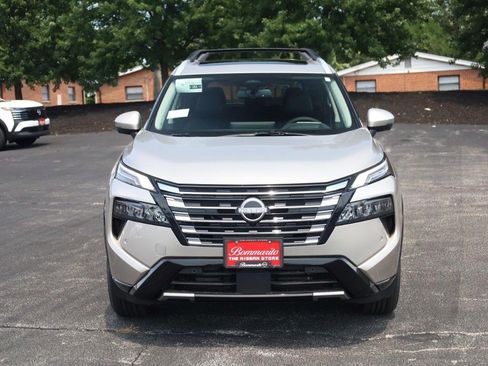 New 2026 Nissan Rogue Platinum w/ Platinum Premium Package AWD/4WD image 3