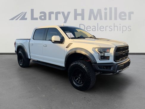 Used 2019 Ford F150 Raptor w/ Equipment Group 802A Luxury AWD/4WD image 7