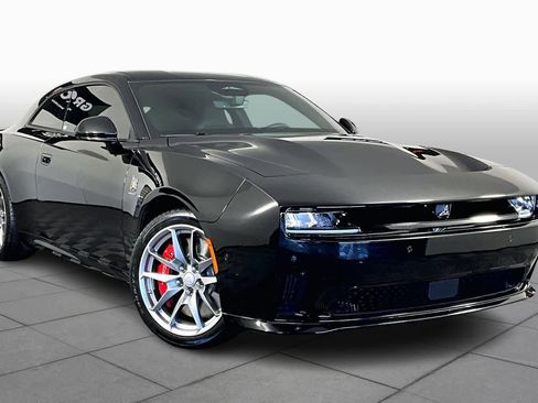 Used 2025 Dodge Charger Scat Pack w/ Track Pack image 2