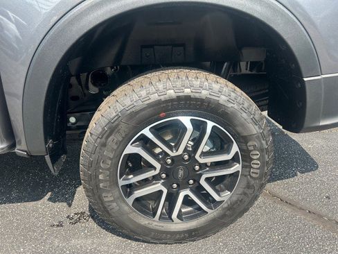 New 2025 Ford Ranger Lariat image 9