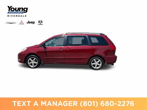 Used 2008 Toyota Sienna CE FWD image 2
