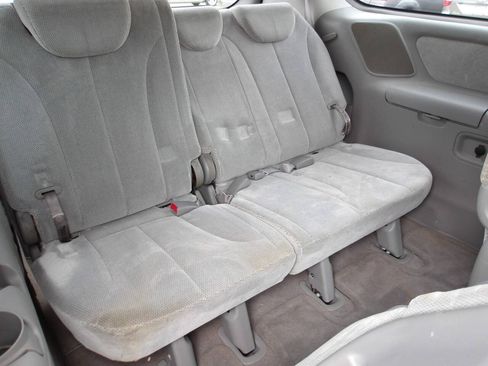 Used 2006 Kia Sedona EX FWD image 22