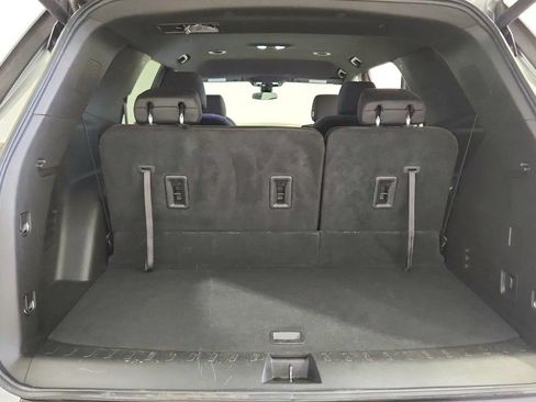 Used 2023 Chevrolet Traverse LT FWD image 37