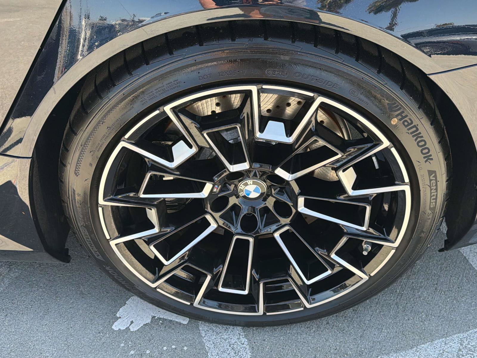 Used 2026 BMW M5 w/ Executive Package AWD/4WD image 30