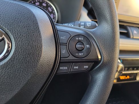 Used 2019 Toyota RAV4 XLE image 17