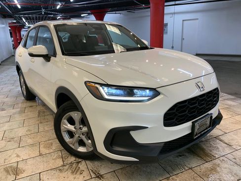 Used 2023 Honda HR-V LX image 3