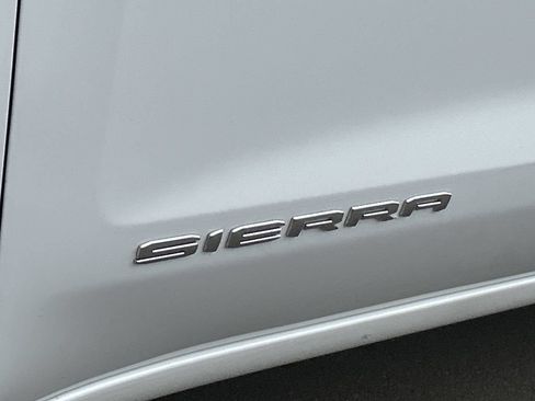 Used 2026 GMC Sierra 1500 SLT AWD/4WD image 31
