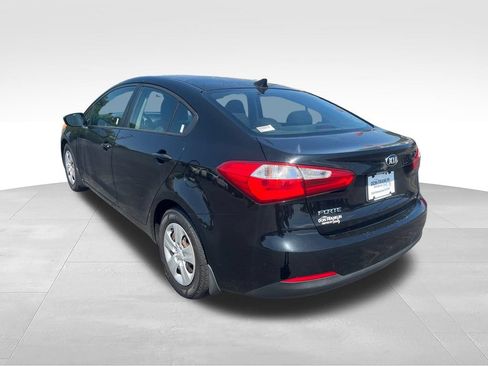 Used 2016 Kia Forte LX FWD image 3