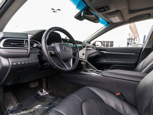 Used 2018 Toyota Camry XLE w/ Driver Assist Package image 6