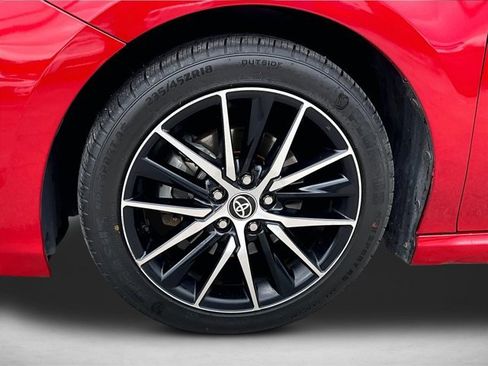 Used 2022 Toyota Camry SE FWD image 10