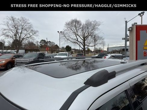 Used 2015 Ford Explorer XLT w/ Equipment Group 202A image 14