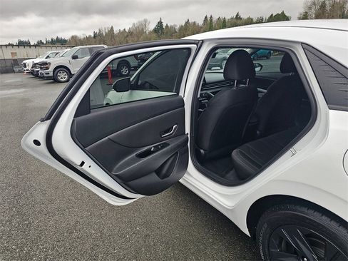 Used 2021 Hyundai Elantra SEL w/ Convenience Package image 21