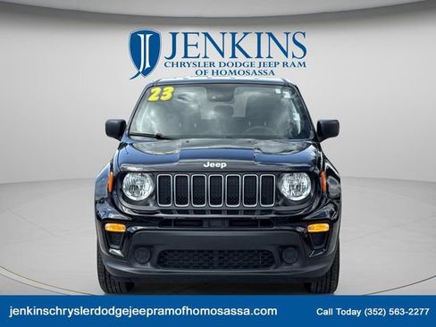 Certified 2023 Jeep Renegade Latitude AWD/4WD image 12