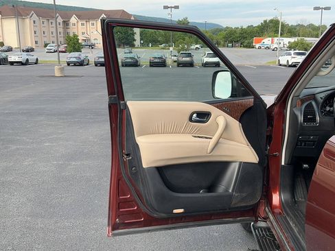 Used 2018 Nissan Armada SL w/ Premium Package AWD/4WD image 18