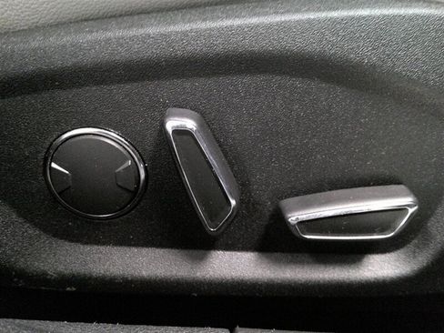 Used 2018 Ford Fusion Titanium image 30