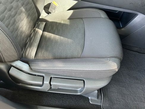 Used 2025 Nissan Pathfinder SV image 41