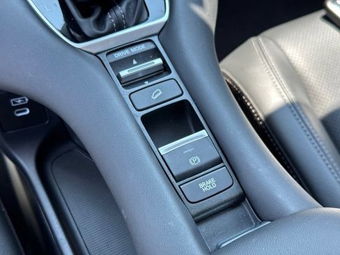 Certified 2024 Honda HR-V EX-L image 20