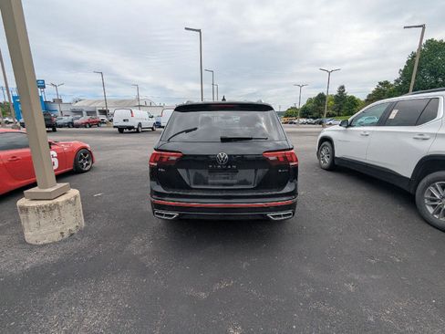 Used 2023 Volkswagen Tiguan SEL R-Line AWD/4WD image 6
