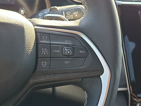 Used 2025 Jeep Grand Cherokee L Altitude RWD image 20
