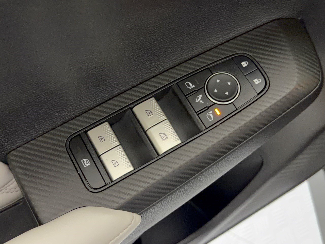 Used 2024 Mitsubishi Outlander SEL FWD image 15