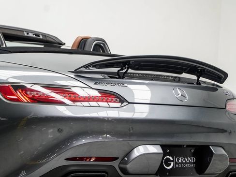 Used 2018 Mercedes-Benz AMG GT Roadster image 23