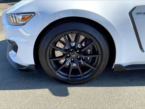 Used 2016 Ford Mustang Shelby GT350 w/ Track Package RWD image 12