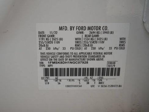 Used 2022 Ford Explorer XLT w/ Equipment Group 202A AWD/4WD image 30