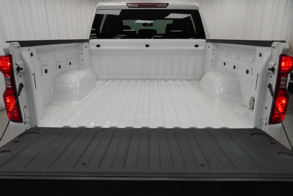 Used 2024 Chevrolet Silverado 1500 LT AWD/4WD image 34