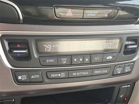 Used 2022 Honda Pilot Special Edition image 16