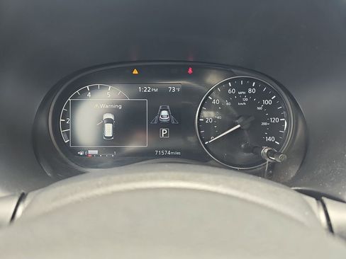 Used 2022 Nissan Kicks SR w/ Interior Electronics Package FWD image 23