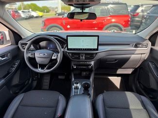 Used 2026 Ford Escape SE w/ Class II Trailer Tow Package FWD video 2