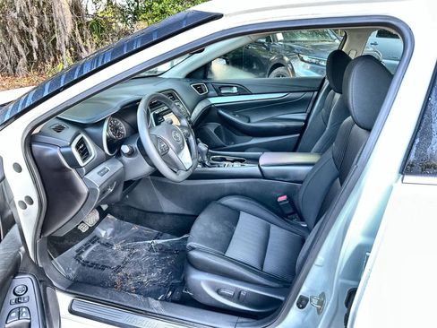 Used 2017 Nissan Maxima 3.5 S image 2