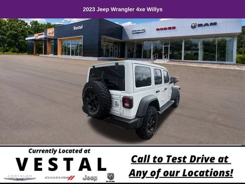 Used 2023 Jeep Wrangler Unlimited w/ Sun & Screen Package AWD/4WD image 10