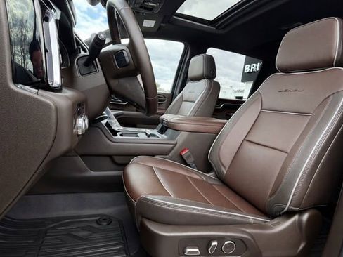 Used 2024 GMC Sierra 2500 Denali w/ Denali Reserve Package image 15