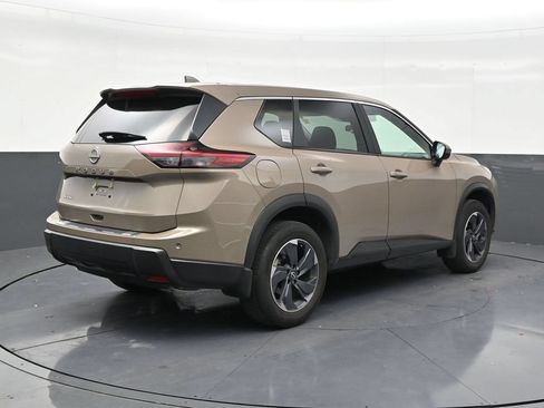 Used 2025 Nissan Rogue SV FWD image 5